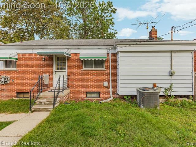 9055 Columbia