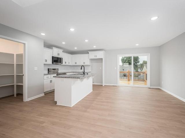 905 2nd Street