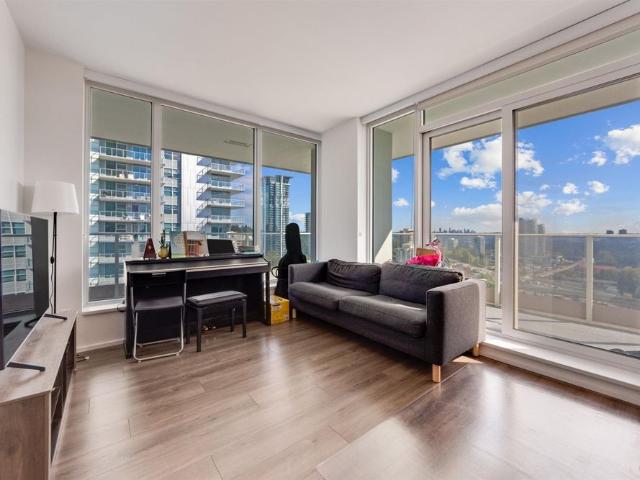 905 3833 Evergreen Place, Burnaby