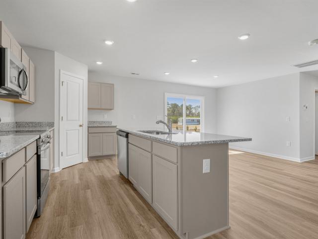 905 Caswell Dr