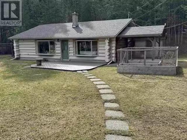 905 Centaur Drive, Williams Lake, BC, V2G 4G1 house for sale.