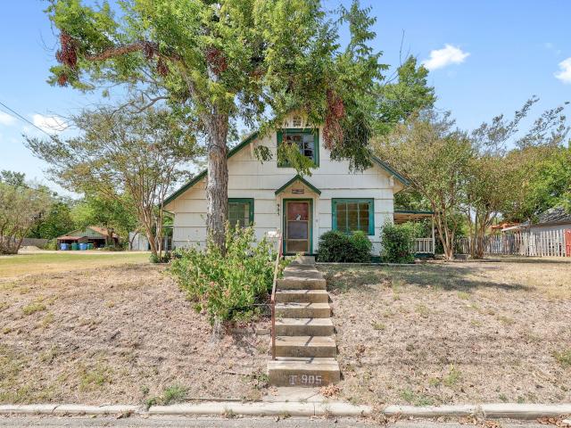 905 Kimbro St, Taylor, TX 76574 | MLS #4701