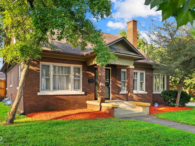 905 Maple