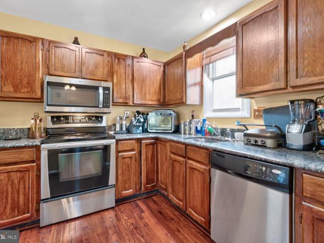905 New Orchard Place