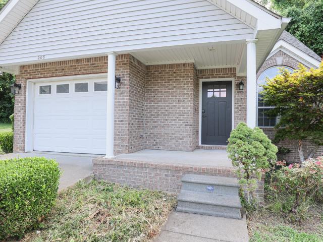 905 Stonebrook Court