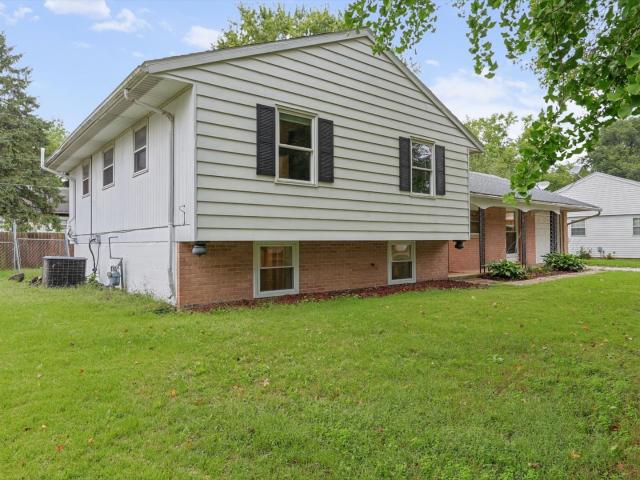 905 Stratford Drive