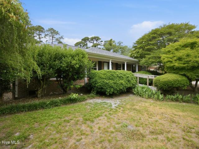 905 Robert E Lee Drive