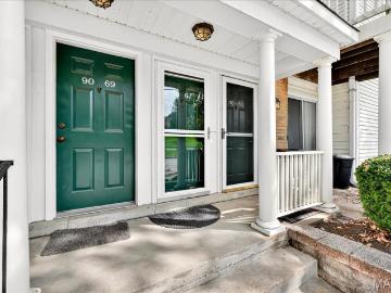 9067 Wrenwood Ln, Brentwood, MO 63144 | MLS #25067