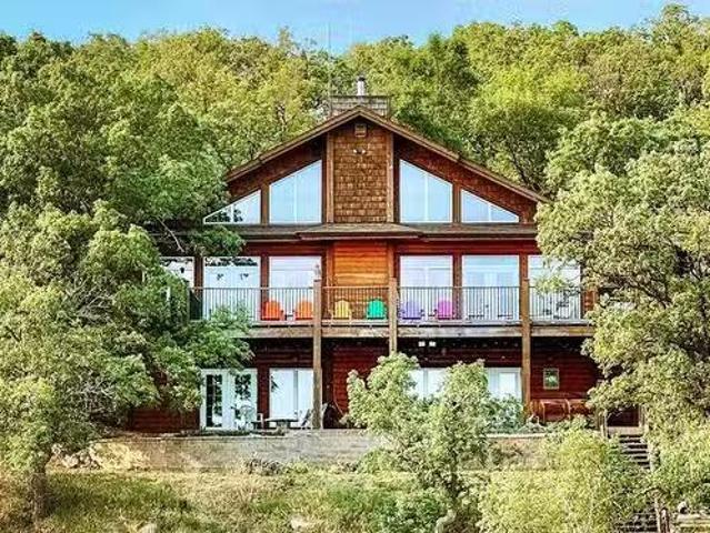 9068 Oak Dr, Rock Lake, MB, R0G 1P0 house for sale Listing.