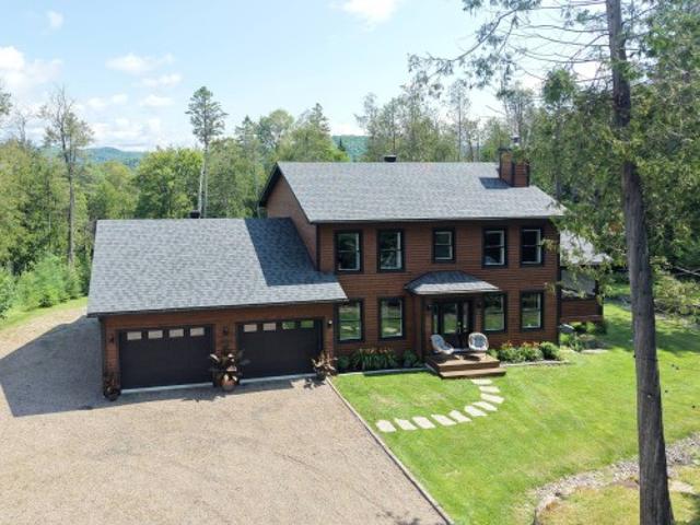 906 Côte St Gabriel O. Saint Sauveur, QC, J0R 1R1 house for sale | Listing ID 26663 | Royal LePage