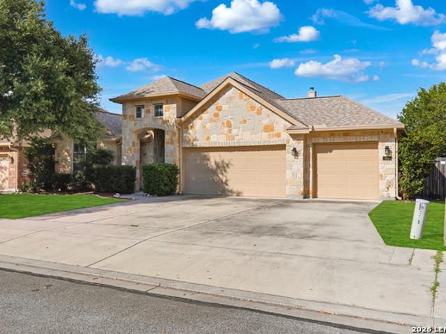 906 Bobby Jones Dr