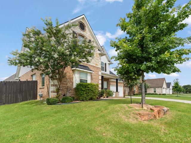 906 Bent Wood Lane