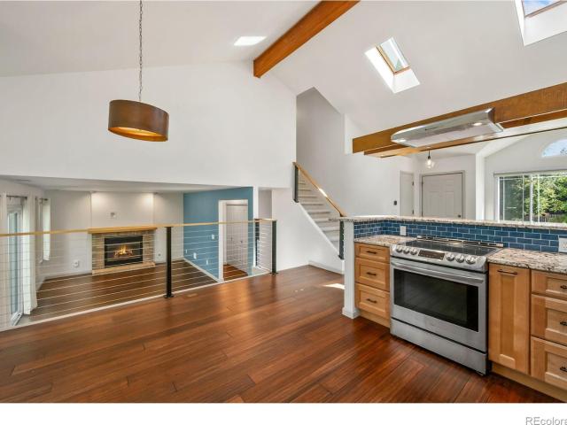 906 Deer Creek Lane