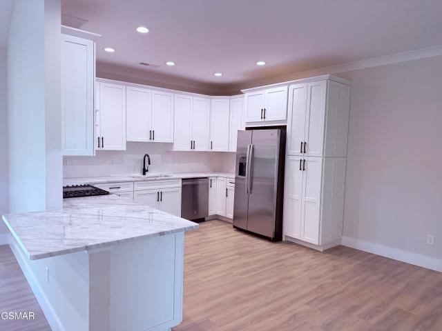 906 Fine Glen Drive