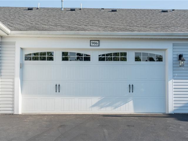 906 Spring Valley Dr