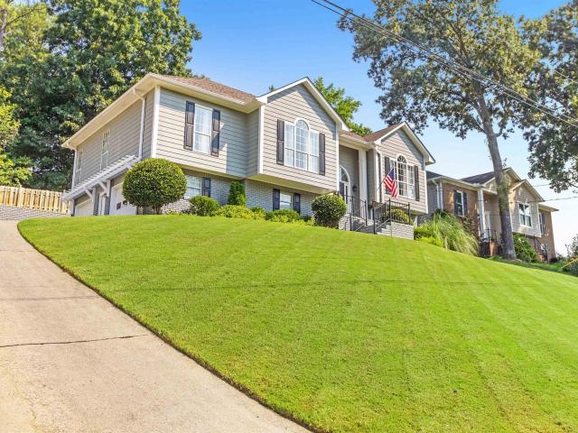 906 Stonewood Road