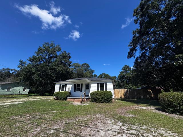 906 Poplar Street