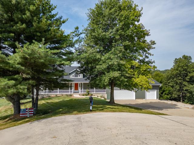 906 Ridgeview Court