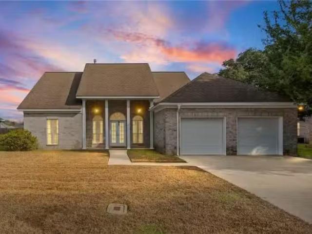 906 W EDGEFIELD DR, SARALAND, AL 36571