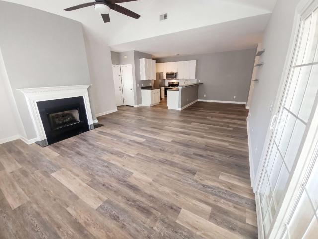 906 W Marymont Lane
