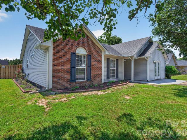 906 Woodhill Drive