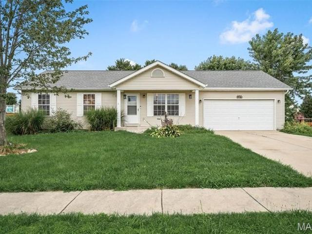 906 Warrior Rdg, Warrenton, MO 63383