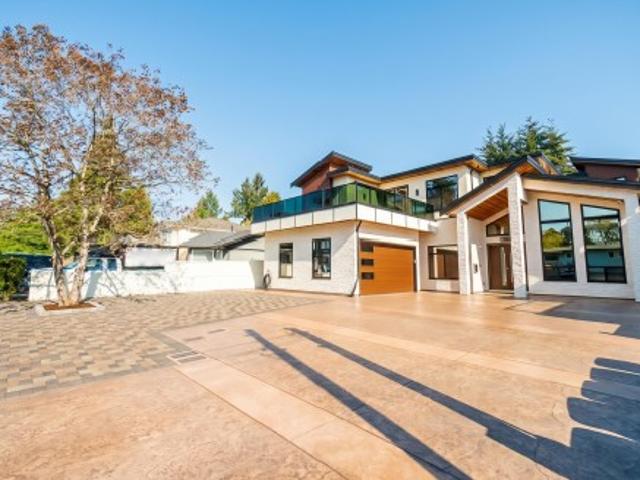 9076 Street, Surrey, BC, V3R 3V7 house for sale | Listing ID R3170 | Royal LePage