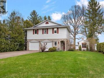 907 Cedar Lane, Pembroke, ON, K8A 2G6 house for sale | Listing ID X13104 | Royal LePage