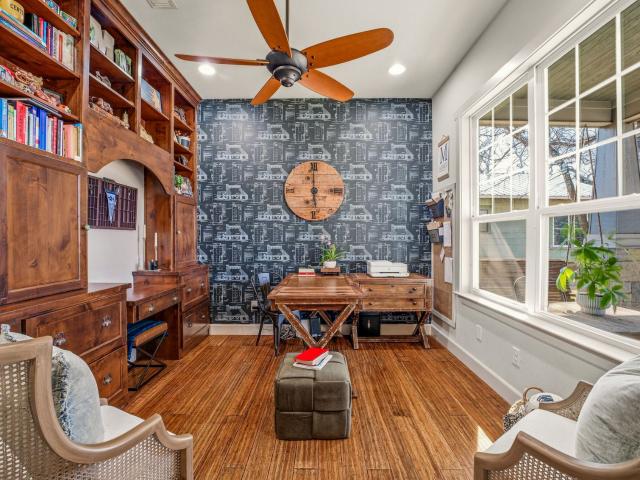 907 Cherry Street, Graham, US, TX