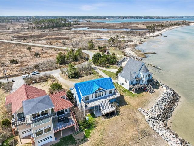907 Bay Tree Beach RD