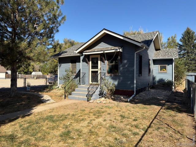 907 Edison Street