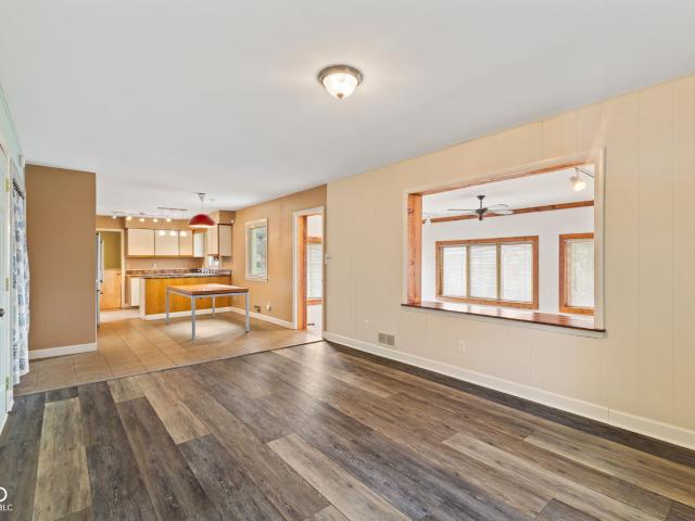 907 Fairway Dr, Indianapolis, IN 46260 | MLS #22077