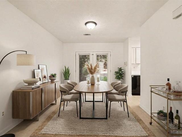907 Joseph Club Drive SW