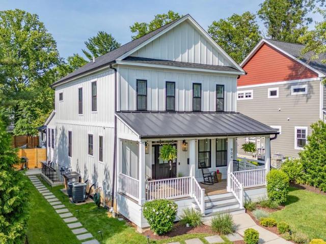 907 Maple Avenue