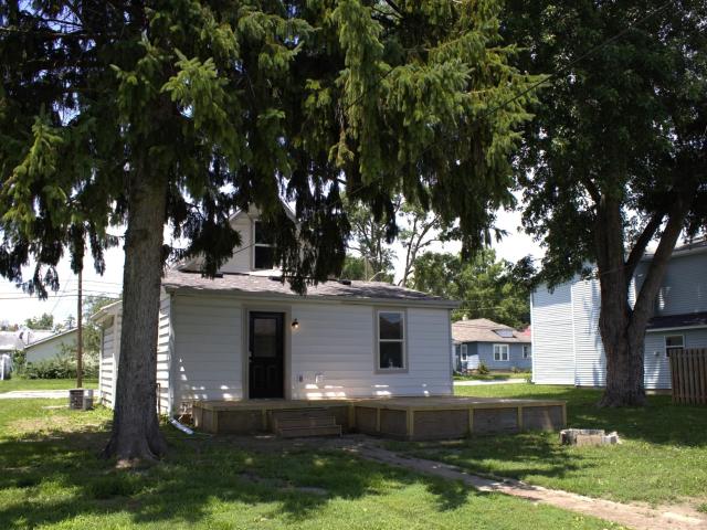 907 S 18th Street