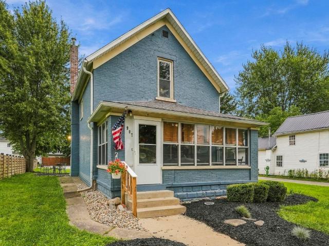 907 Poplar Street