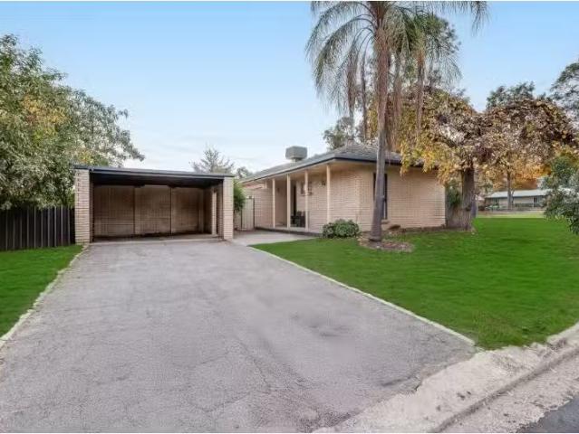 907 Pemberton Street, WEST ALBURY House for rent Listed by Rw.
