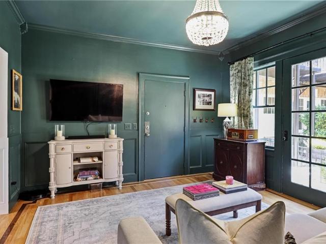907 Piedmont Avenue NE 11