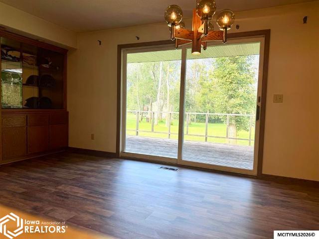 907 Woodland Drive
