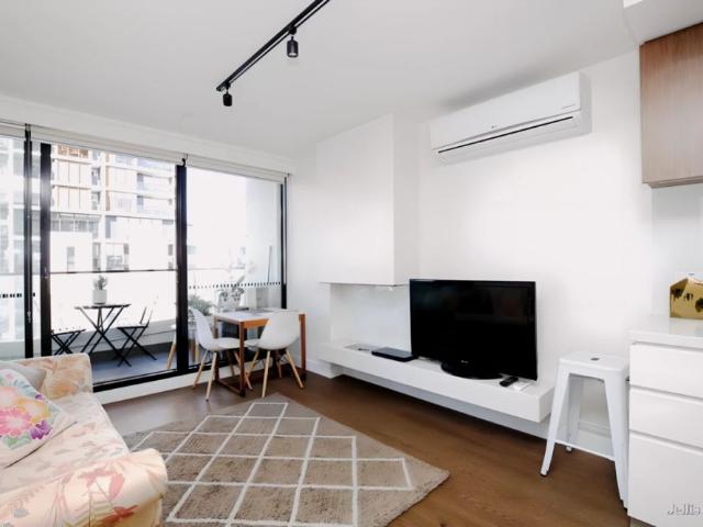 908/2 Claremont Street, South Yarra, Melbourne