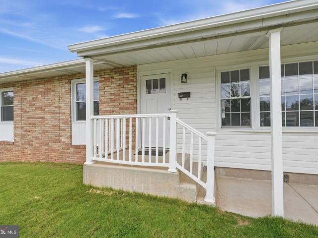908 Old Orchard Lane