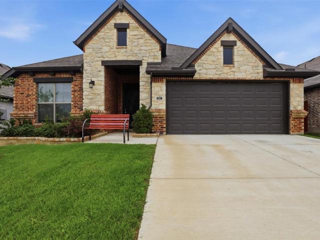 908 Misty Ln, Cleburne, TX 76033 | MLS #21248
