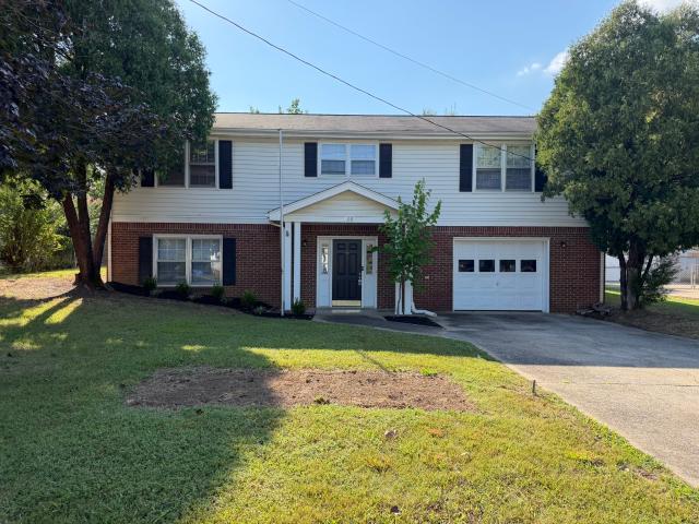 908 Poppy Dr