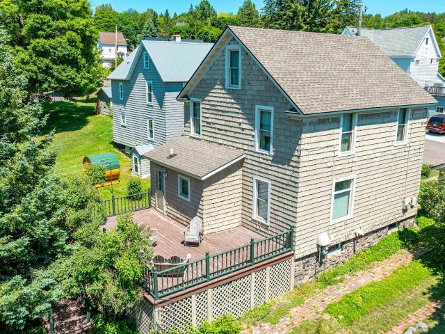 908 Third Street