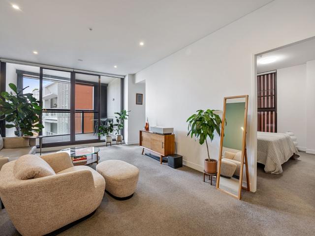 909/6 Ebsworth Street, Zetland
