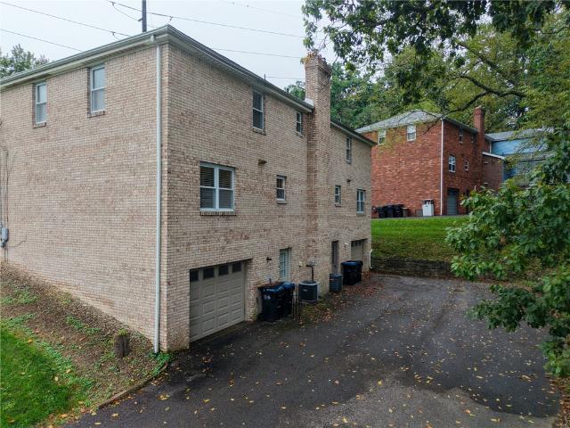9098 collington square