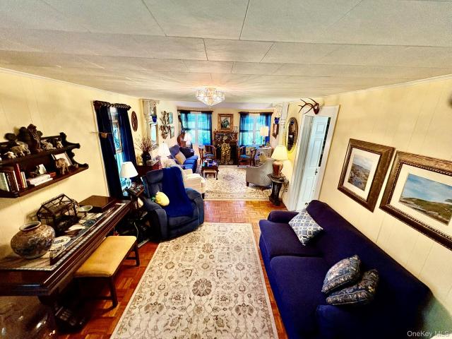 909 County Road 93