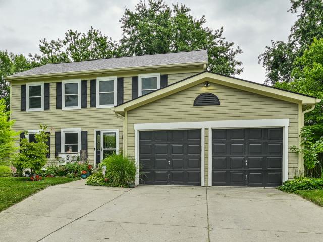 909 Farmview Lane