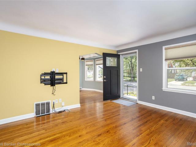 909 Hoffman Avenue, RoyalOak, US, MI