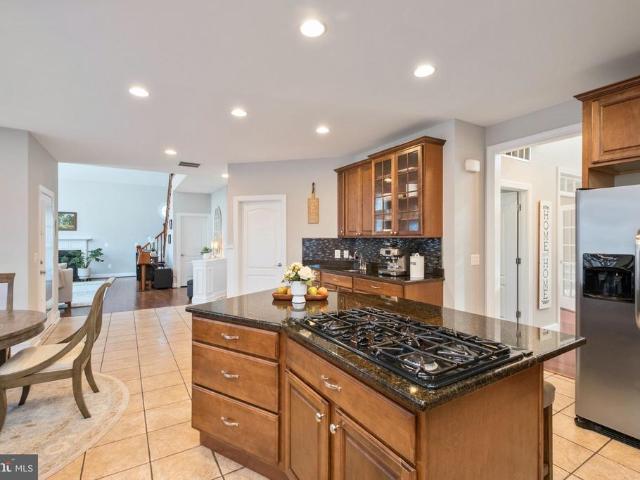 909 hancock dr